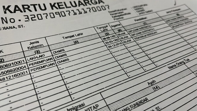 
					Apa itu Kartu Keluarga (KK) dan Syarat Membuatnya